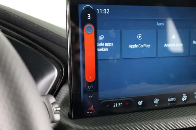 Ford Kuga (2024) thumbnail 32