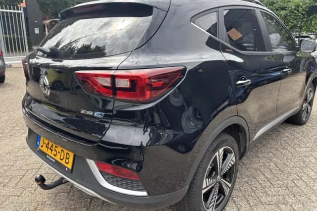 MG ZS EV (2020) thumbnail 2