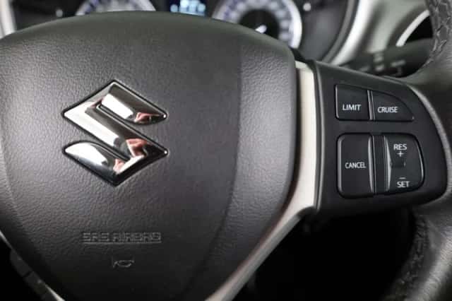Suzuki Vitara (2019) thumbnail 12