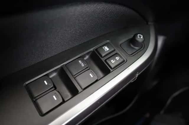 Suzuki Vitara (2019) thumbnail 18