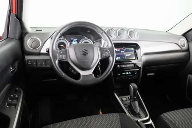 Suzuki Vitara (2019) thumbnail 10