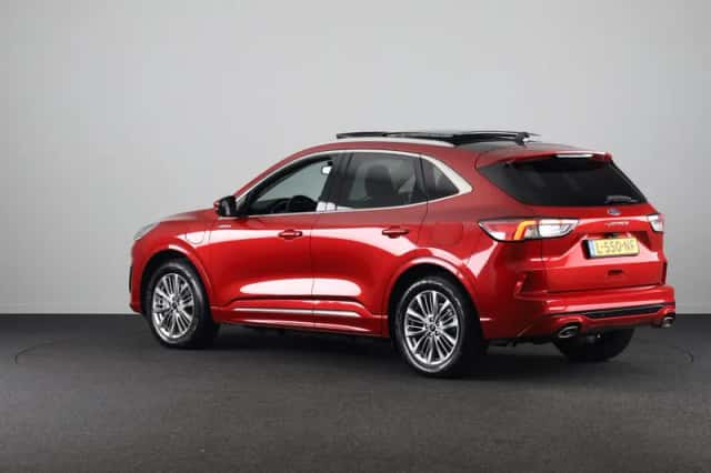 Ford Kuga (2021) thumbnail 4