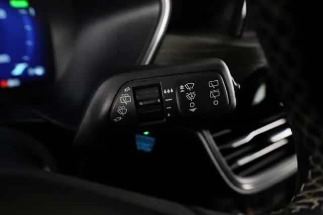 Ford Kuga (2021) thumbnail 32