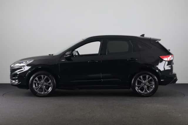 Ford Kuga (2023) thumbnail 2