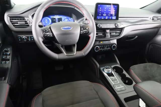 Ford Kuga (2023) thumbnail 11