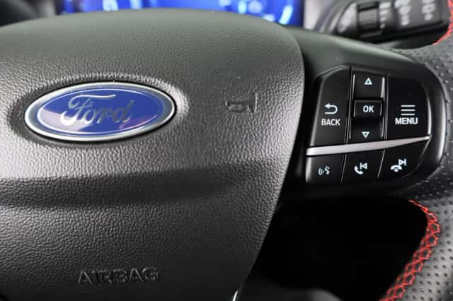 Ford Kuga (2023) thumbnail 14