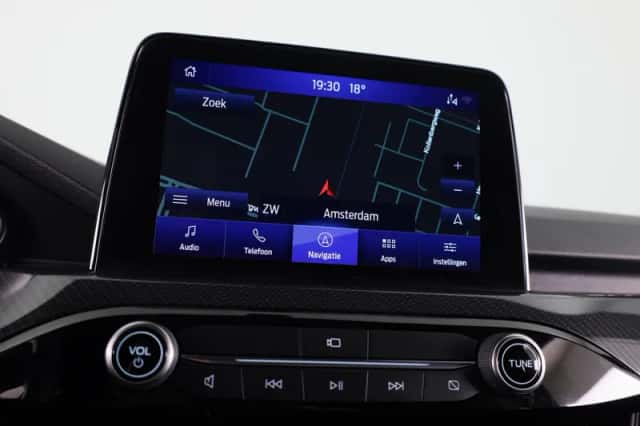 Ford Kuga (2023) thumbnail 15