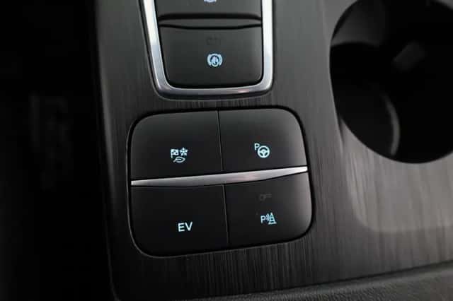 Ford Kuga (2023) thumbnail 19