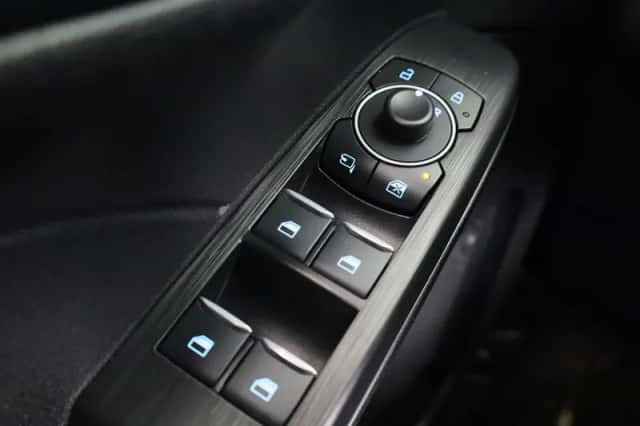 Ford Kuga (2023) thumbnail 22