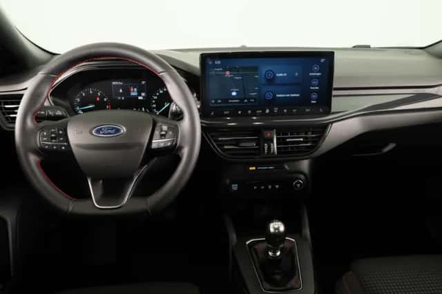 Ford Focus (2025) thumbnail 3