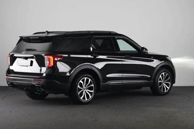 Ford Explorer (2024) thumbnail 2