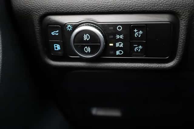 Ford Explorer (2024) thumbnail 37