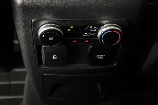Ford Explorer (2024) thumbnail 40