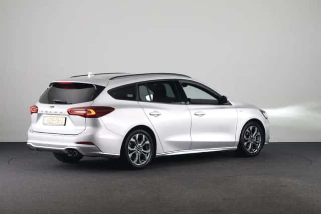 Ford Focus (2025) thumbnail 2