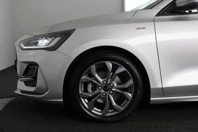 Ford Focus (2025) thumbnail 5