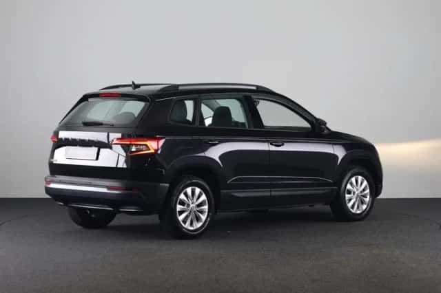 Škoda Karoq (2021) thumbnail 2