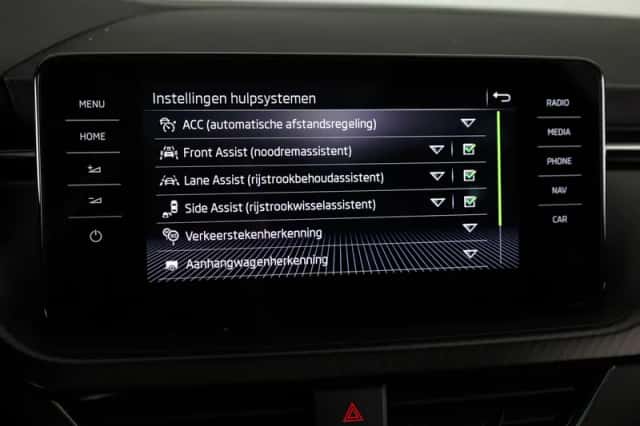 Škoda Kamiq (2023) thumbnail 32