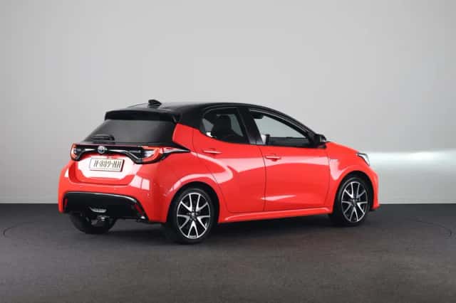 Toyota Yaris (2020) thumbnail 2