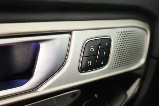 Ford Explorer (2023) thumbnail 19