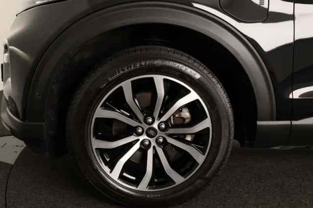 Ford Explorer (2023) thumbnail 5