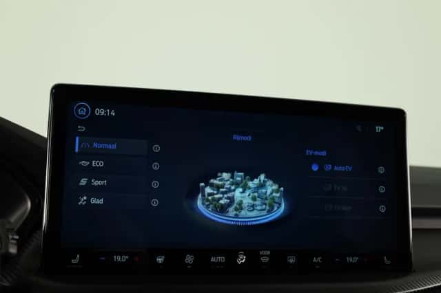Ford Kuga (2025) thumbnail 13