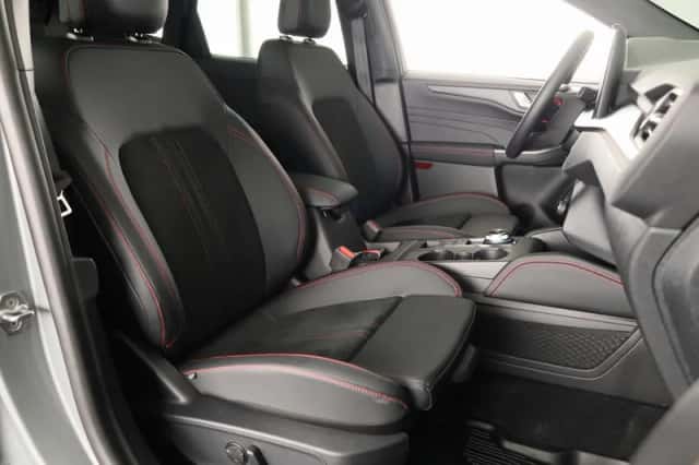 Ford Kuga (2025) thumbnail 38