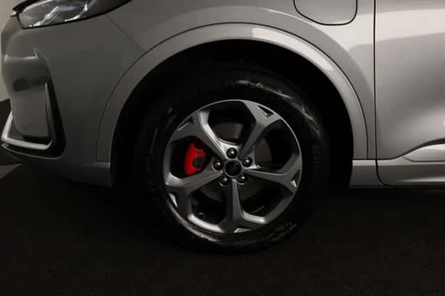 Ford Kuga (2025) thumbnail 5