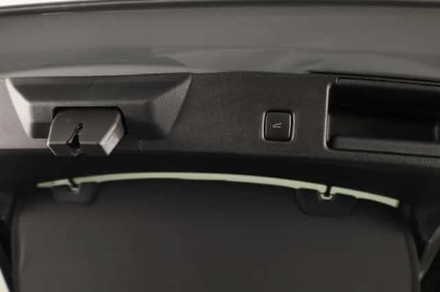 Ford Kuga (2025) thumbnail 6
