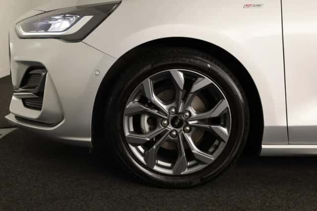 Ford Focus (2025) thumbnail 5