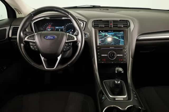 Ford Mondeo (2018) thumbnail 3