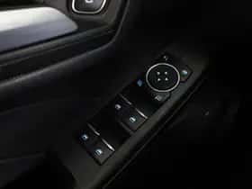 Ford Kuga (2022) thumbnail 28