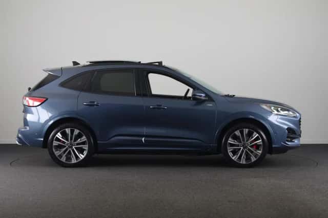 Ford Kuga (2022) thumbnail 35