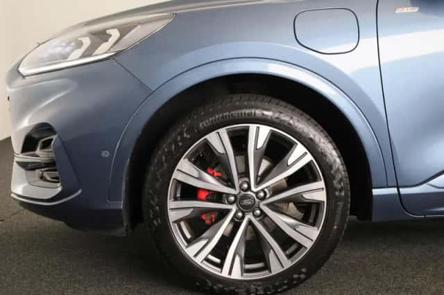 Ford Kuga (2022) thumbnail 5