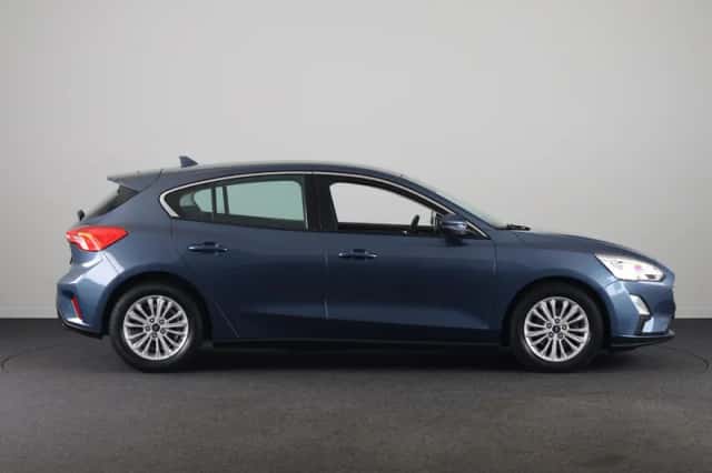 Ford Focus (2018) thumbnail 30
