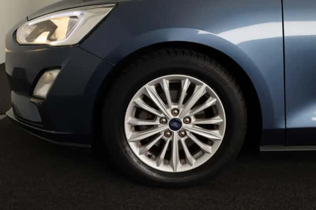 Ford Focus (2018) thumbnail 5