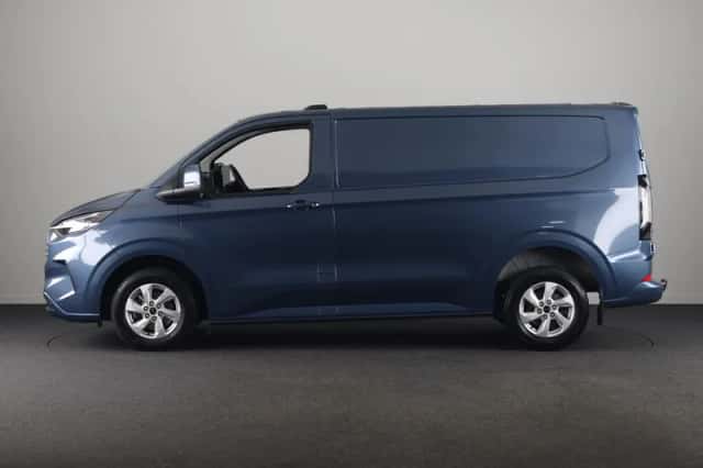 Ford Transit Custom (2024) thumbnail 2