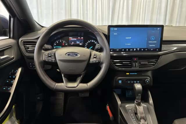 Ford Focus (2025) thumbnail 3