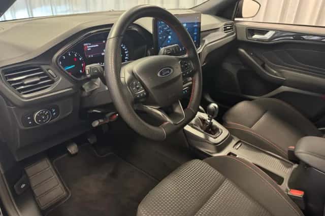 Ford Focus (2024) thumbnail 10