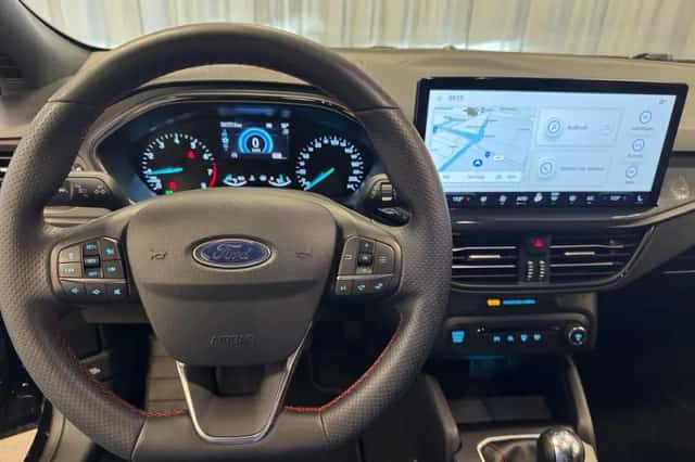 Ford Focus (2025) thumbnail 3