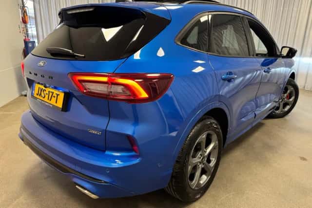 Ford Kuga (2025) thumbnail 2