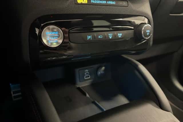 Ford Kuga (2025) thumbnail 15
