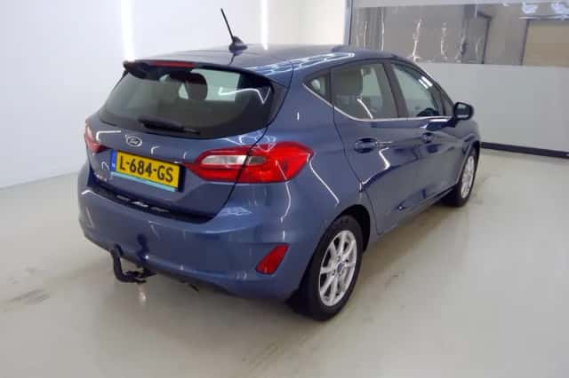 Ford Fiesta (2021) thumbnail 3
