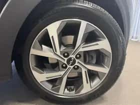 Kia Stonic (2021) thumbnail 5
