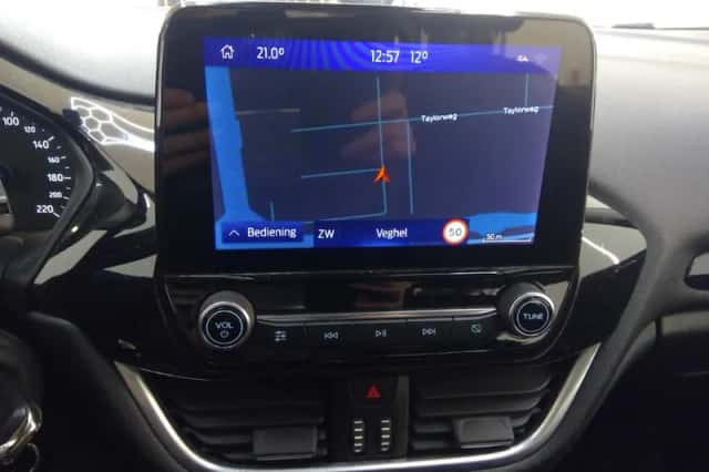 Ford Fiesta (2021) thumbnail 8
