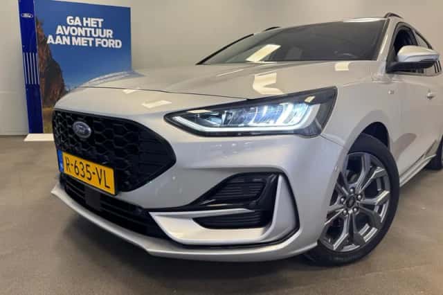 Ford Focus (2022) thumbnail 6