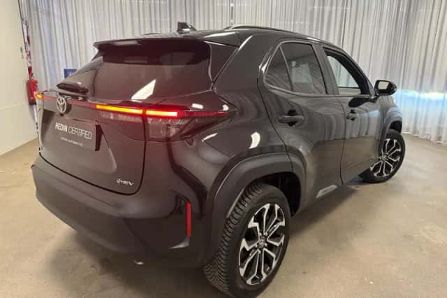 Toyota Yaris Cross (2024) thumbnail 2