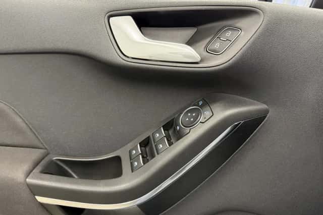 Ford Fiesta (2021) thumbnail 26