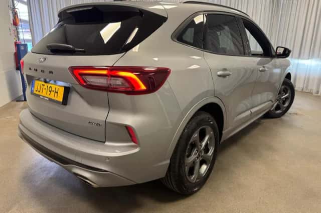 Ford Kuga (2025) thumbnail 2