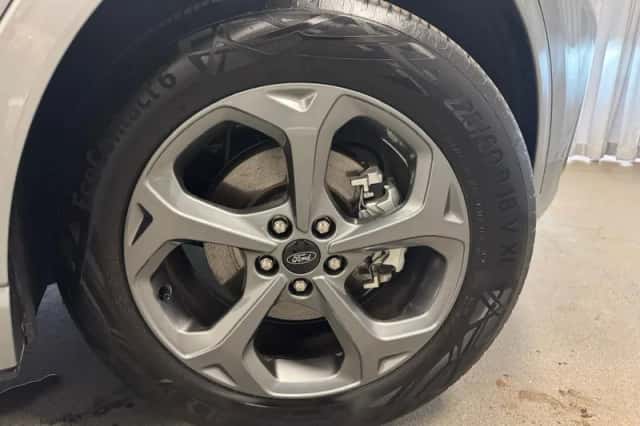 Ford Kuga (2025) thumbnail 5