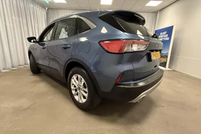 Ford Kuga (2022) thumbnail 6